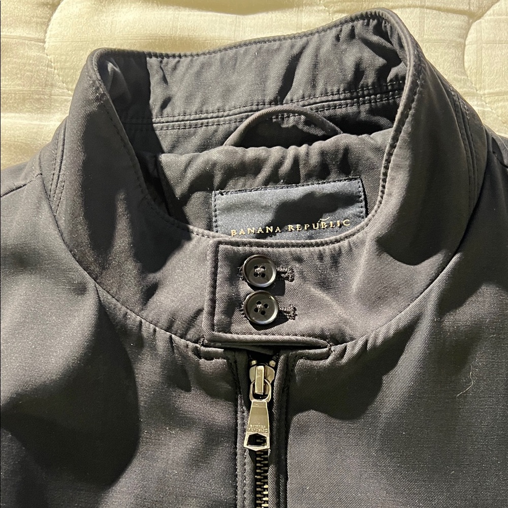 Banana Republic Men's Bomber-Style Water-Resistant Windbreaker - Black - Large - Picture 8 of 8